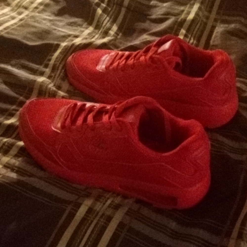 Red Reeboks size 10